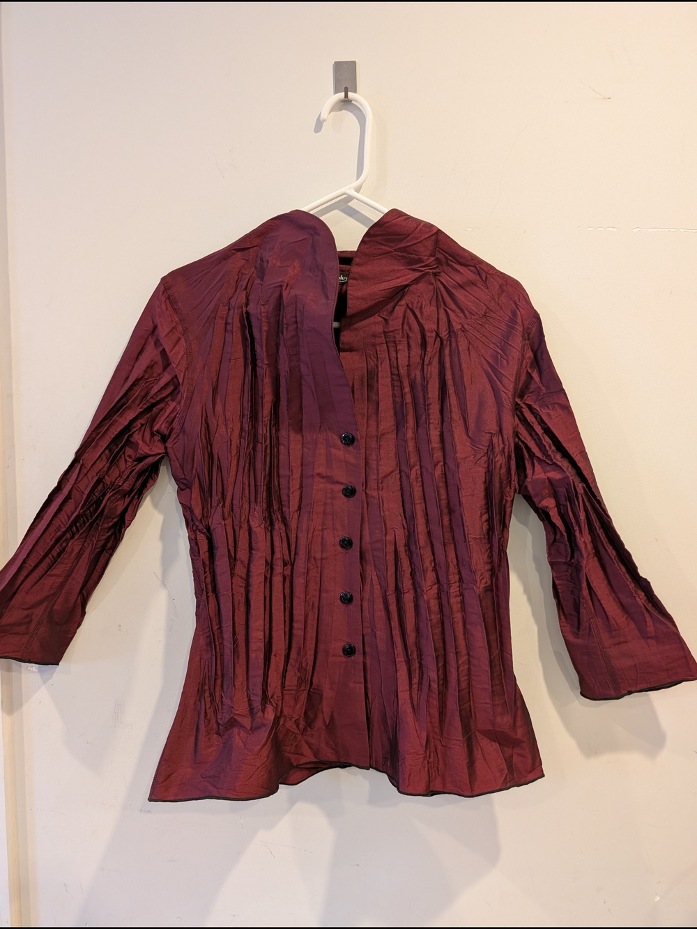 Beluva San Francisco Women's Pleated Button-Down Shirt Burgundy Whimsigoth Flare
